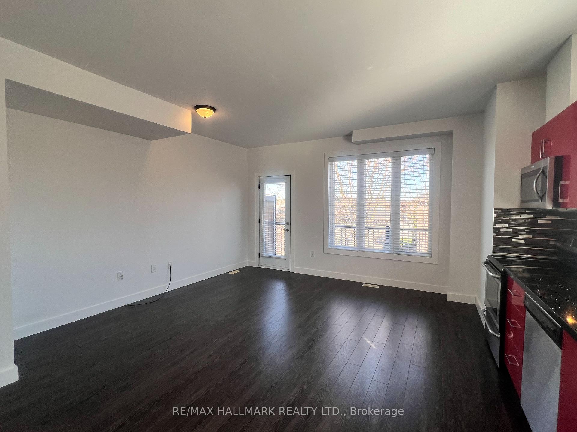 Photo 3 of Unit 18, 540 Essa Road, Barrie, Holly — HOMEH