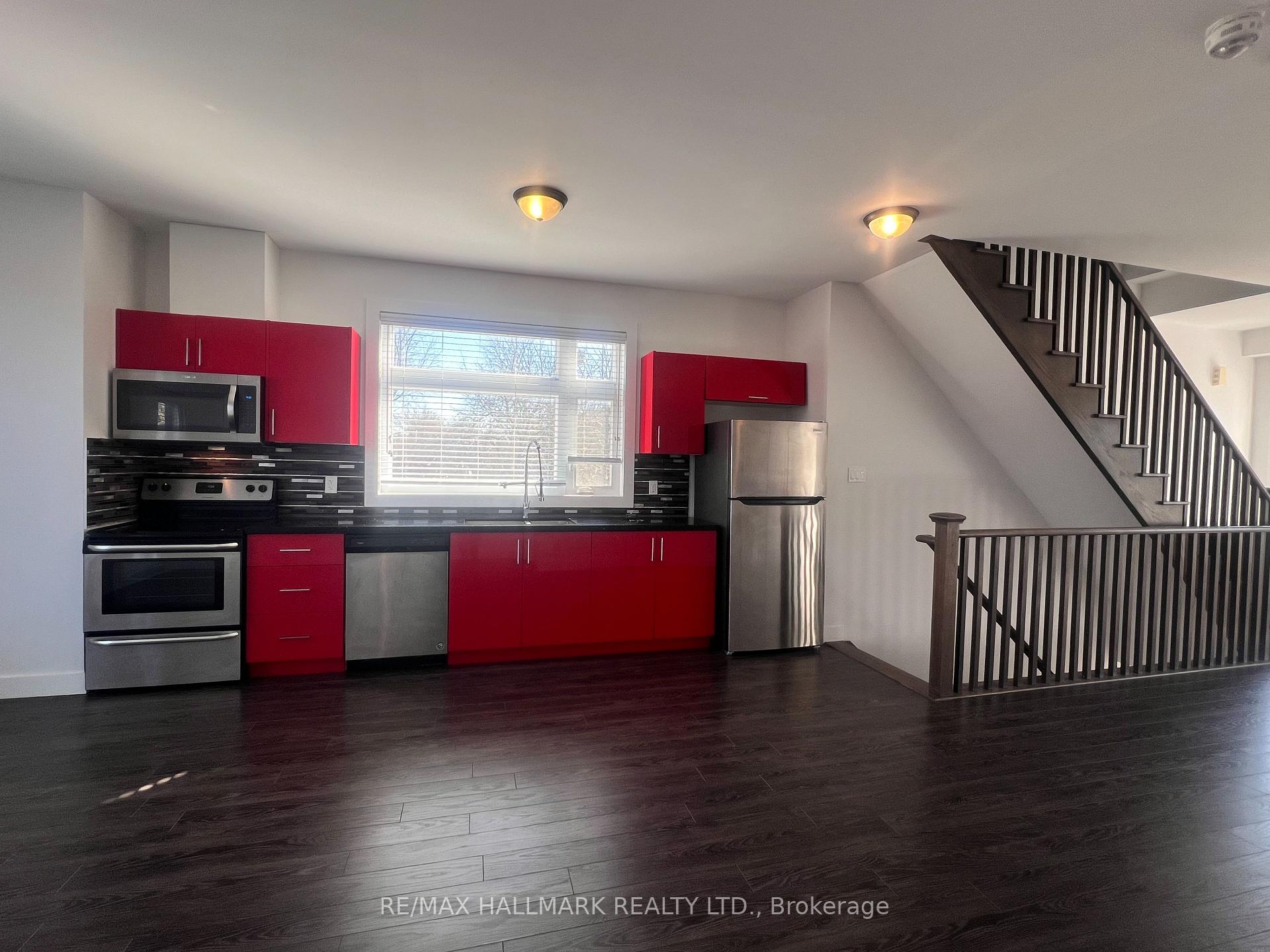 Photo 4 of Unit 18, 540 Essa Road, Barrie, Holly — HOMEH