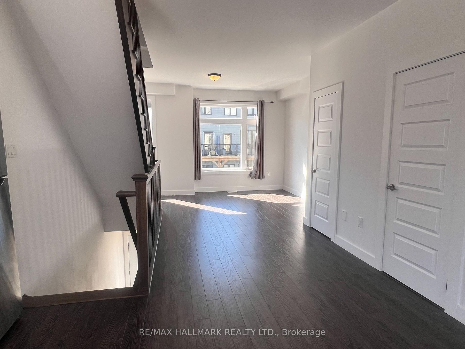 Photo 5 of Unit 18, 540 Essa Road, Barrie, Holly — HOMEH