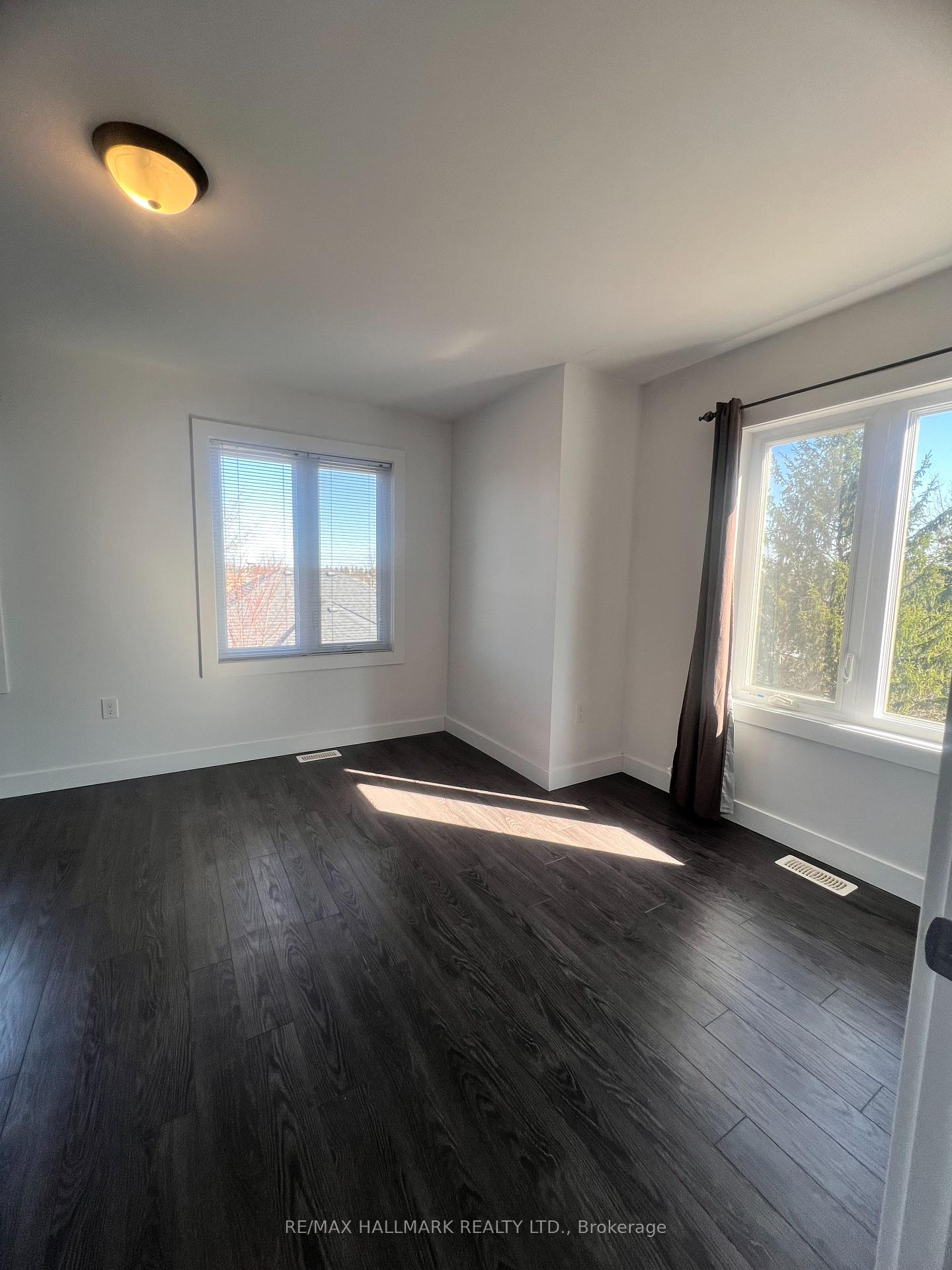 Photo 6 of Unit 18, 540 Essa Road, Barrie, Holly — HOMEH