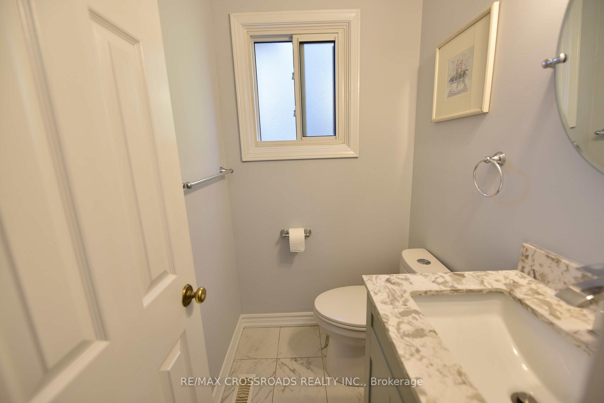 Photo 12 of 32 Buchanan Drive, Markham, Unionville — HOMEH