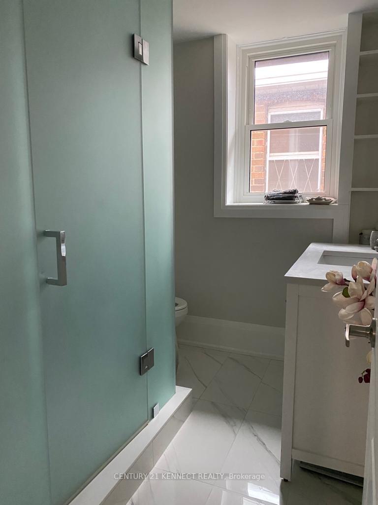 Photo 19 of 524 Castlefield Avenue, Toronto, Forest Hill North — HOMEH