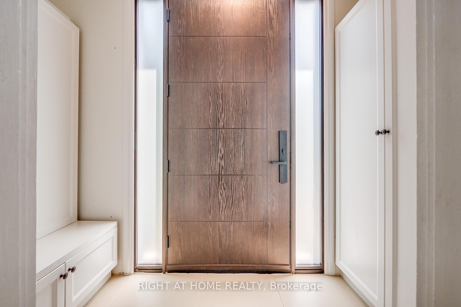 Photo 4 of 76 Caribou Road E, Toronto, Bedford Park-Nortown — HOMEH