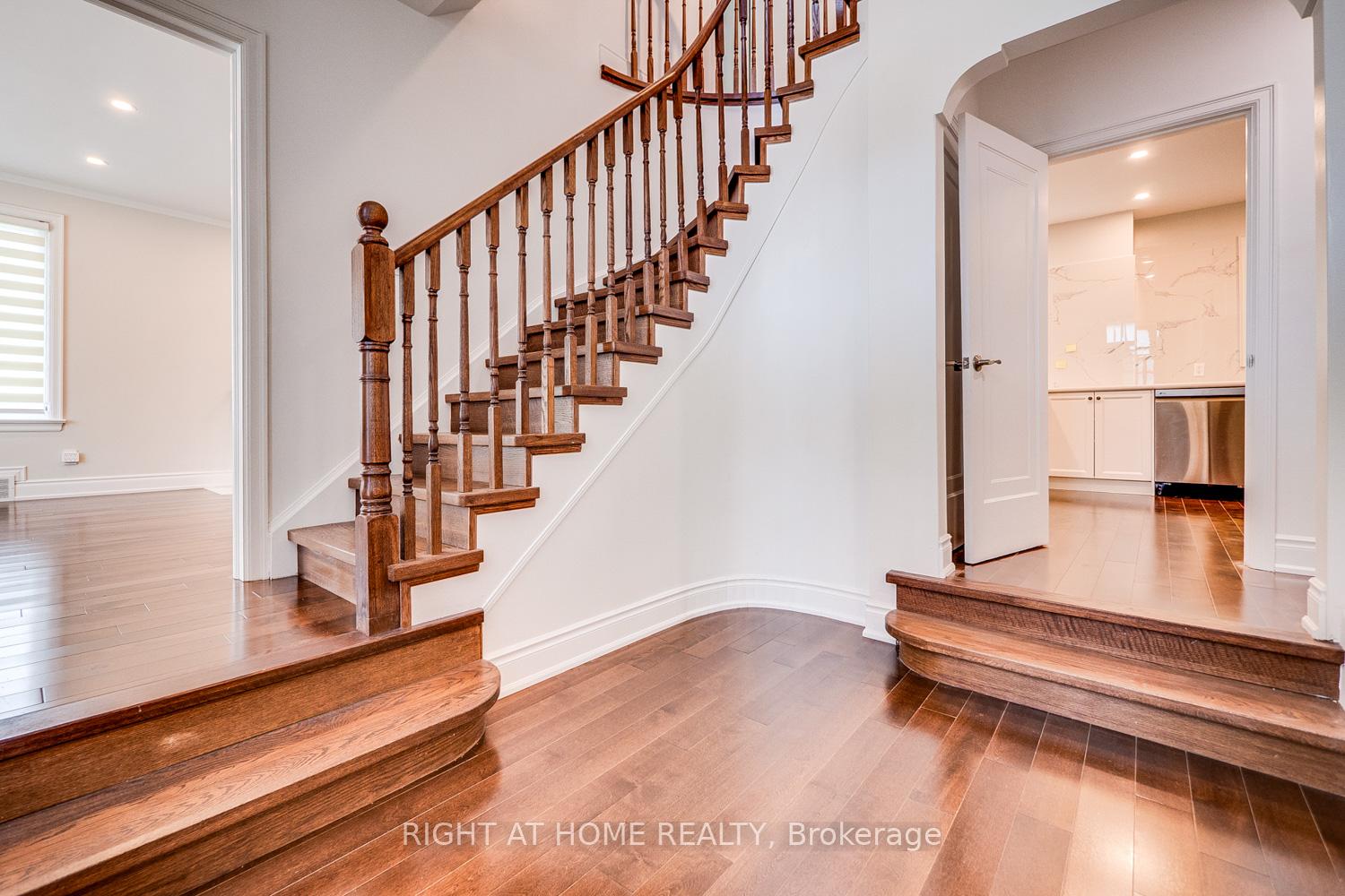 Photo 6 of 76 Caribou Road E, Toronto, Bedford Park-Nortown — HOMEH