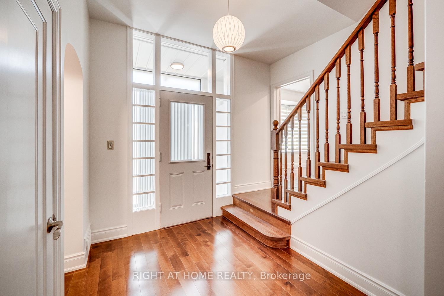 Photo 9 of 76 Caribou Road E, Toronto, Bedford Park-Nortown — HOMEH