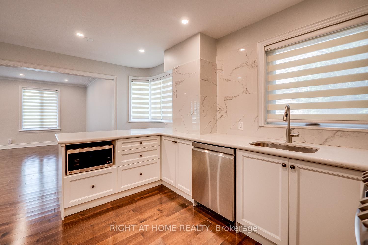 Photo 15 of 76 Caribou Road E, Toronto, Bedford Park-Nortown — HOMEH
