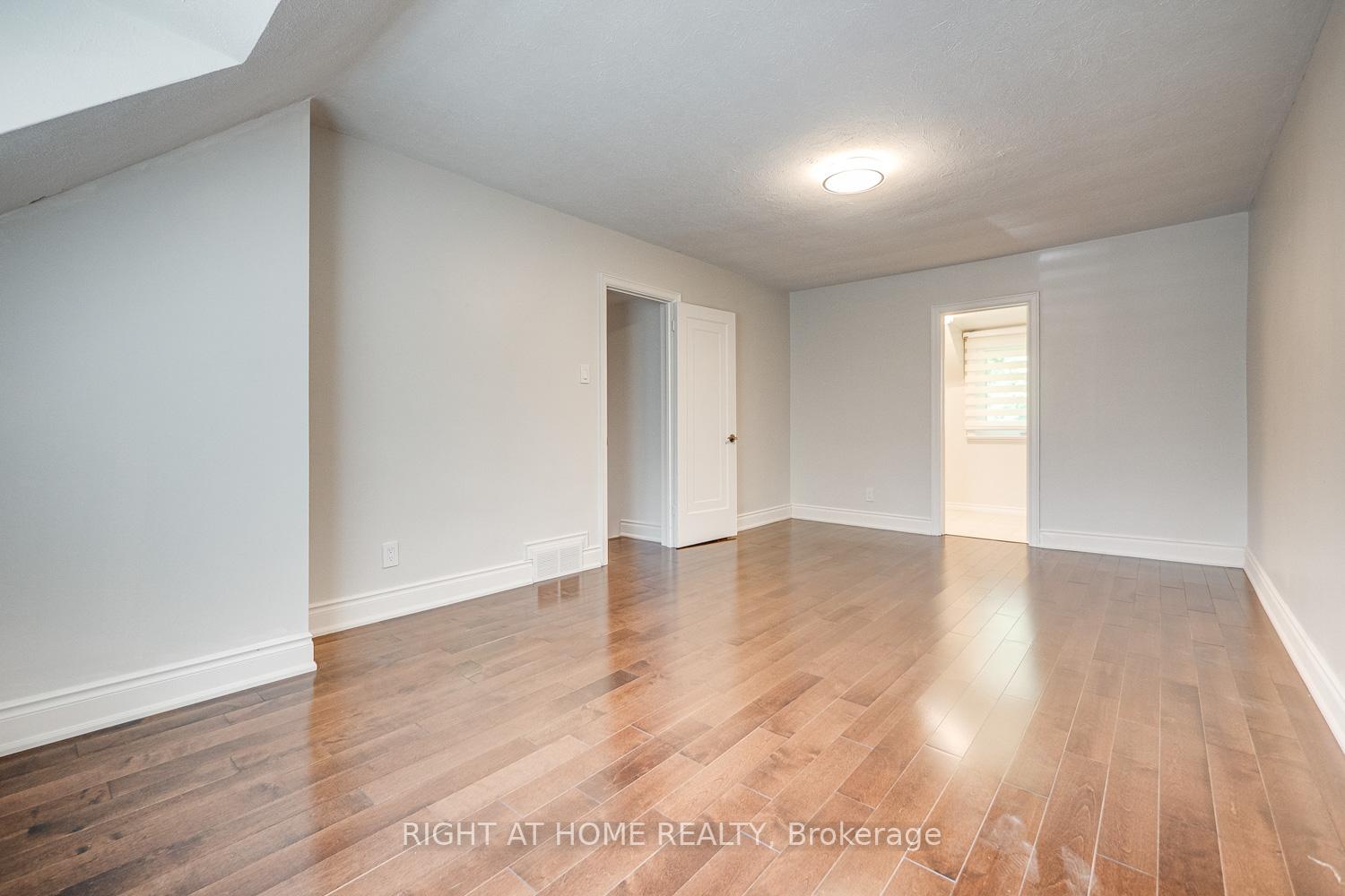 Photo 27 of 76 Caribou Road E, Toronto, Bedford Park-Nortown — HOMEH