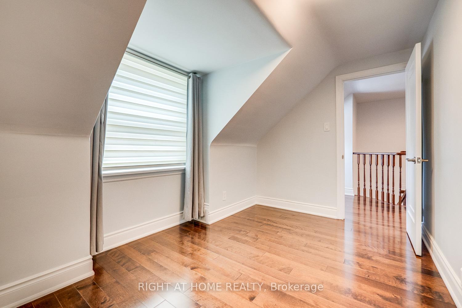 Photo 22 of 76 Caribou Road E, Toronto, Bedford Park-Nortown — HOMEH