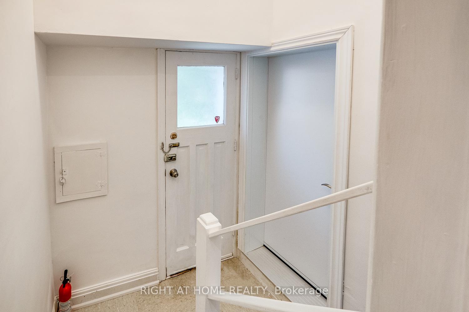 Photo 32 of 76 Caribou Road E, Toronto, Bedford Park-Nortown — HOMEH
