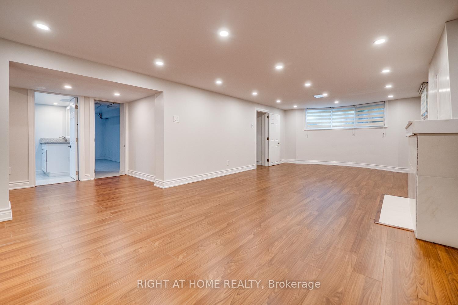 Photo 37 of 76 Caribou Road E, Toronto, Bedford Park-Nortown — HOMEH