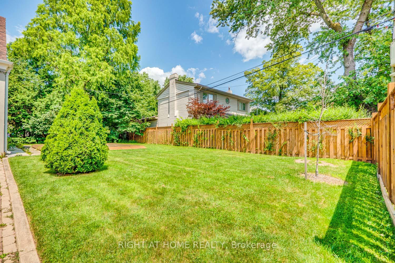 Photo 39 of 76 Caribou Road E, Toronto, Bedford Park-Nortown — HOMEH