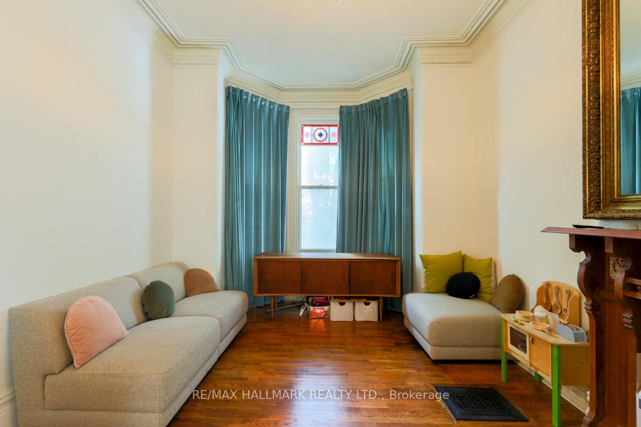 Photo 7 of Unit Main & Upper, 370 Sackville Street, Toronto, Cabbagetown-South St. James Town — HOMEH