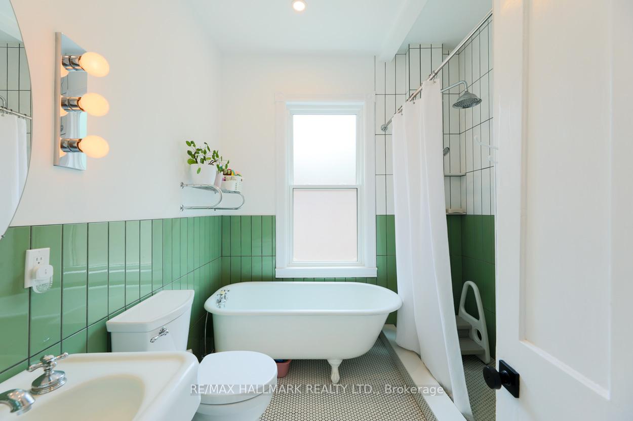 Photo 14 of Unit Main & Upper, 370 Sackville Street, Toronto, Cabbagetown-South St. James Town — HOMEH