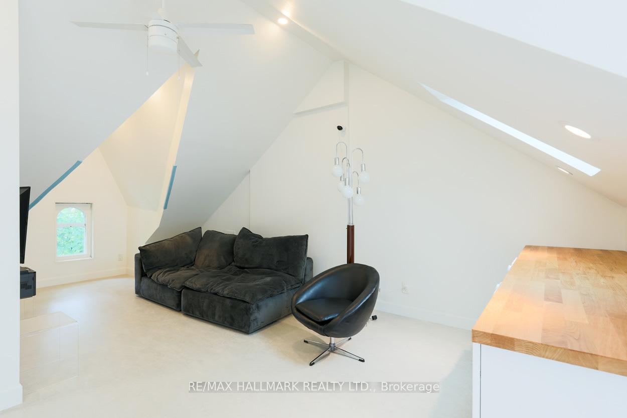 Photo 18 of Unit Main & Upper, 370 Sackville Street, Toronto, Cabbagetown-South St. James Town — HOMEH