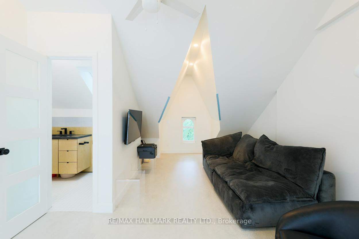 Photo 22 of Unit Main & Upper, 370 Sackville Street, Toronto, Cabbagetown-South St. James Town — HOMEH