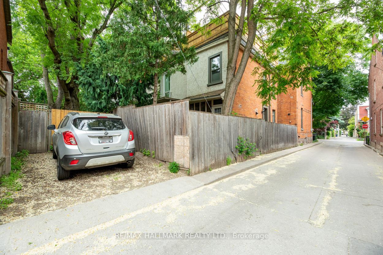 Photo 26 of Unit Main & Upper, 370 Sackville Street, Toronto, Cabbagetown-South St. James Town — HOMEH