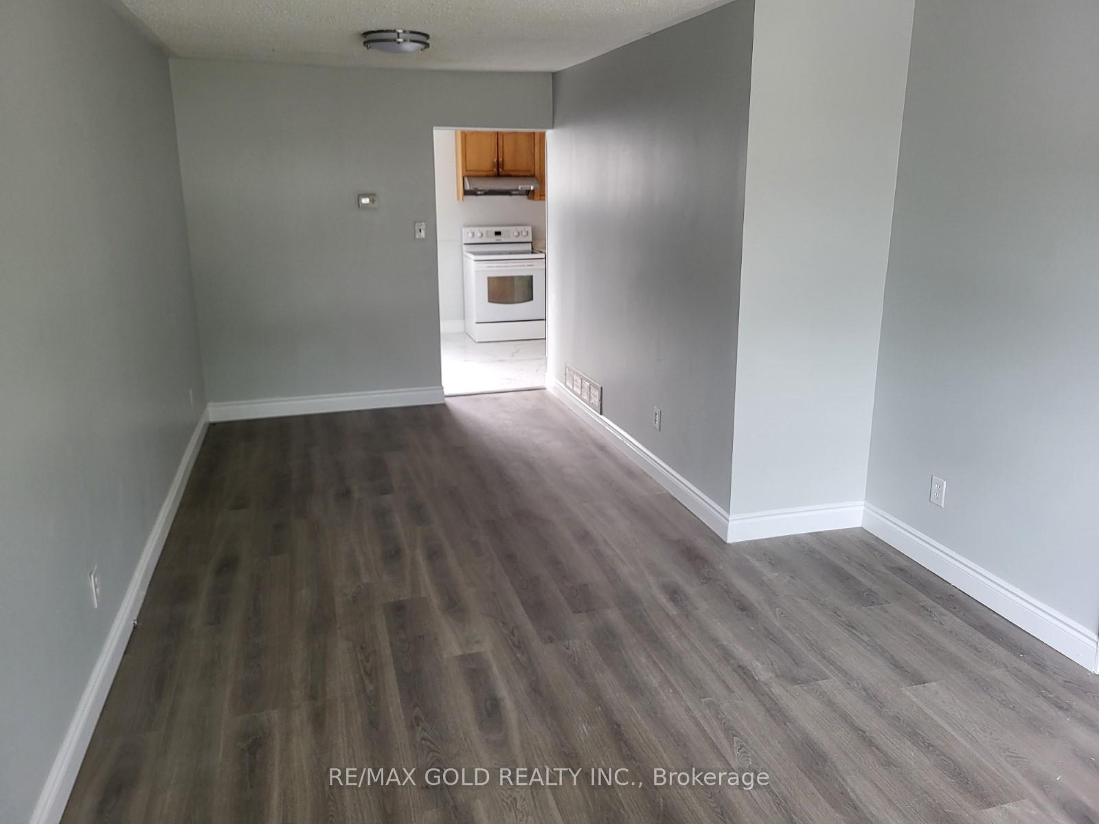 Photo 4 of 31 Seaborn Road, Brampton, Madoc — HOMEH