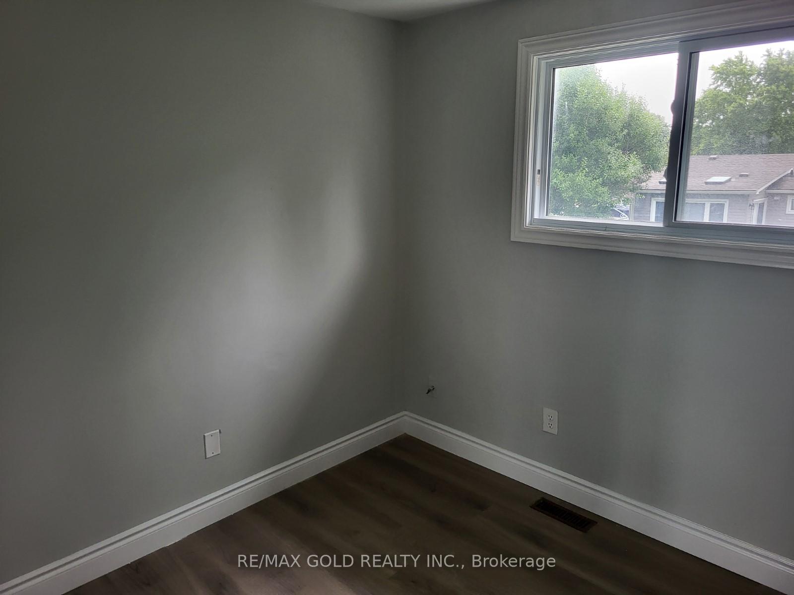 Photo 9 of 31 Seaborn Road, Brampton, Madoc — HOMEH