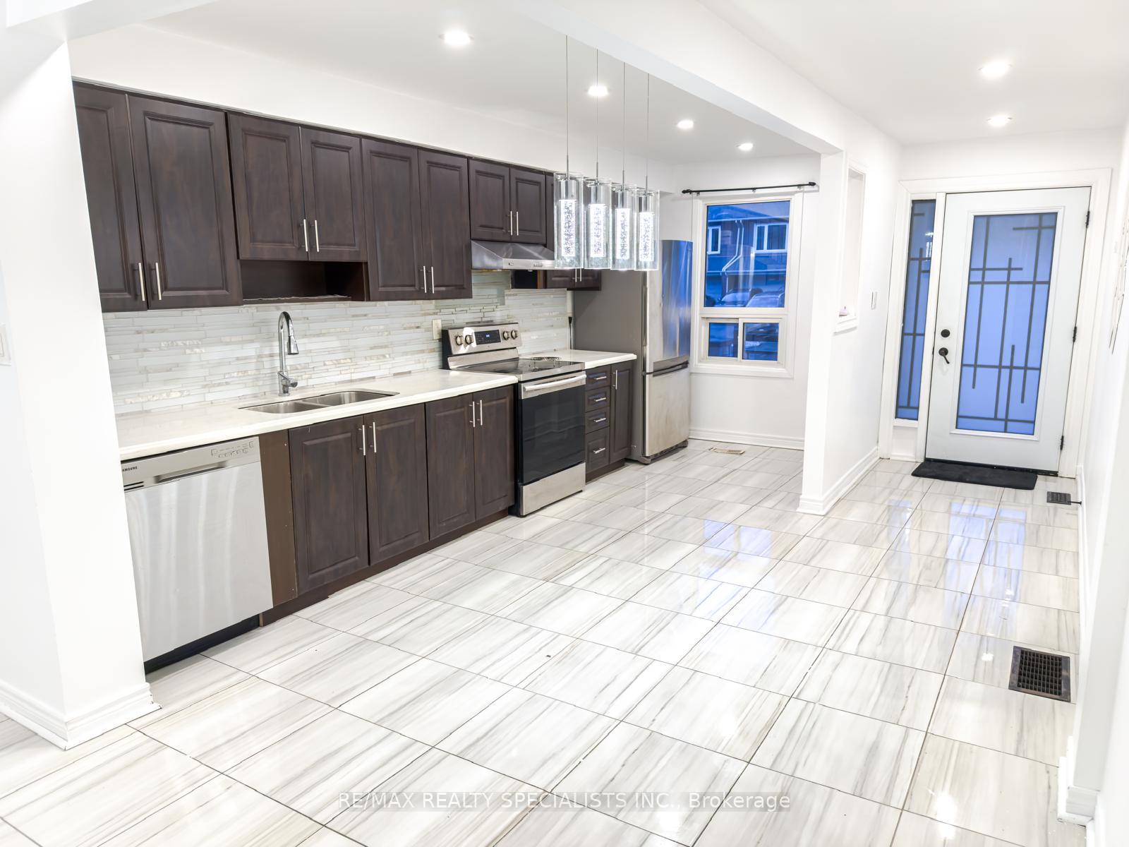Photo 4 of Unit Upper, 369 Hansen Road, Brampton, Madoc — HOMEH