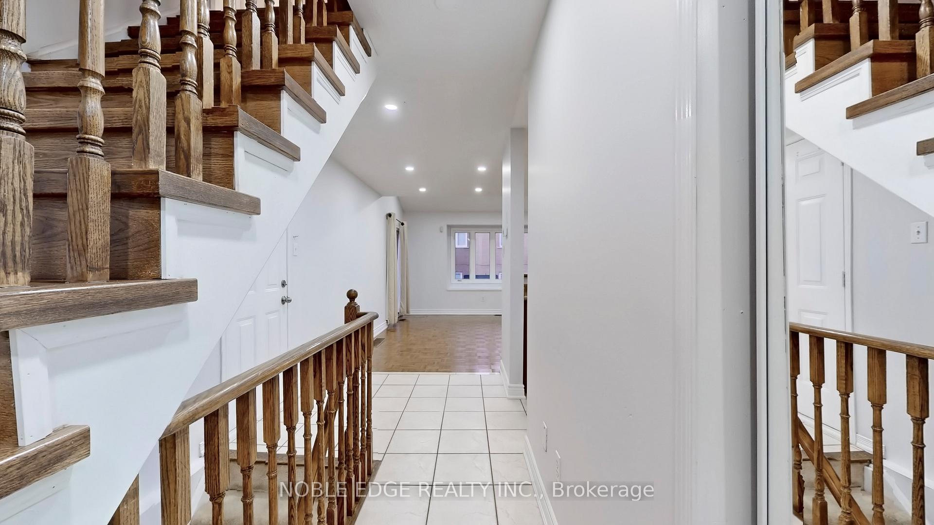 Photo 9 of 28 Zebra Trail, Brampton, Sandringham-Wellington — HOMEH