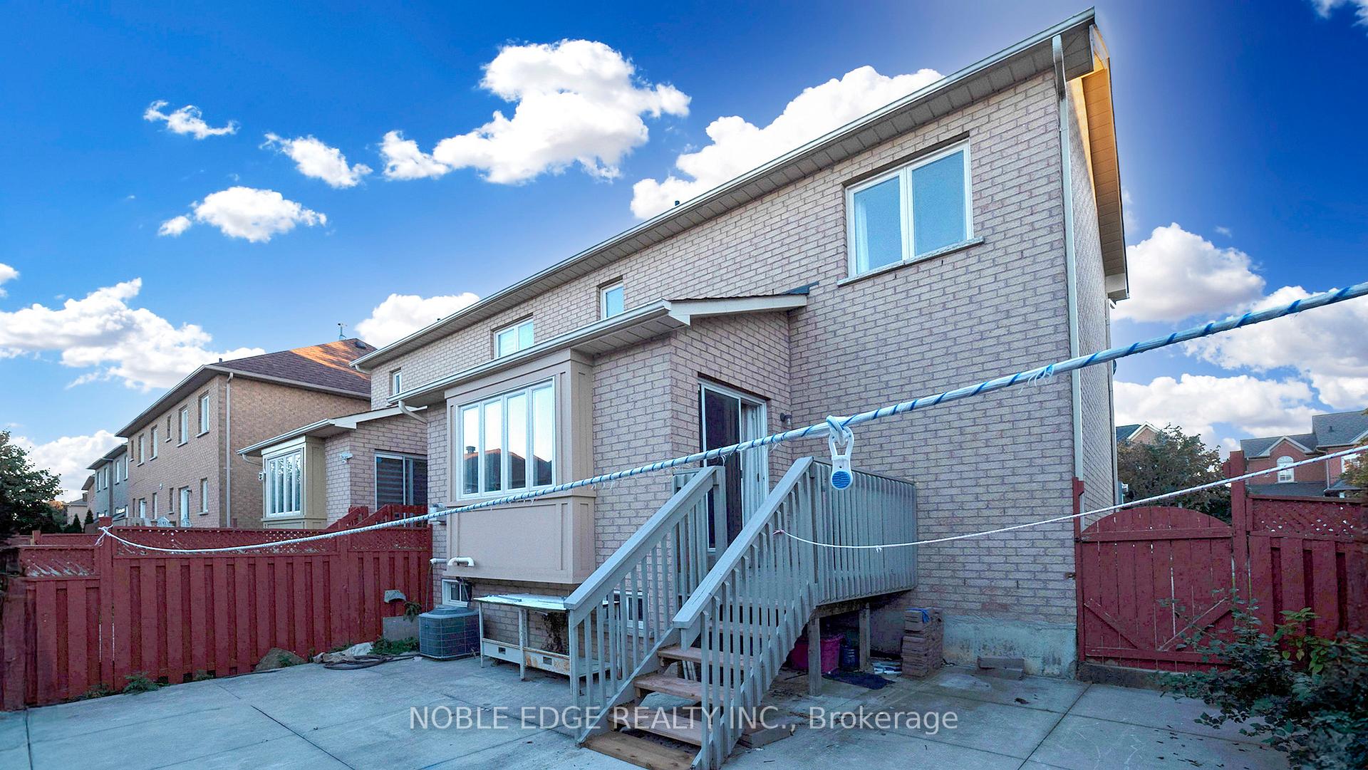 Photo 35 of 28 Zebra Trail, Brampton, Sandringham-Wellington — HOMEH