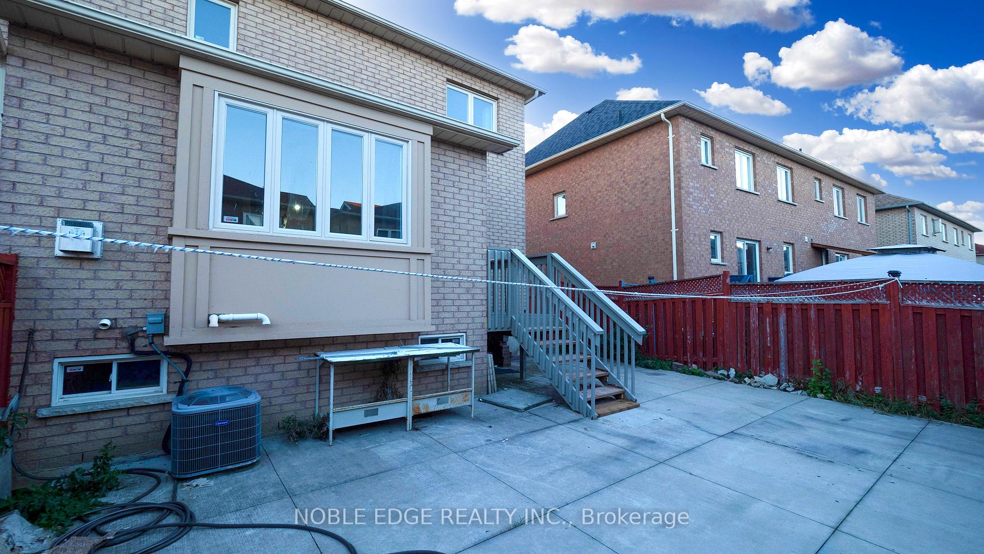 Photo 37 of 28 Zebra Trail, Brampton, Sandringham-Wellington — HOMEH
