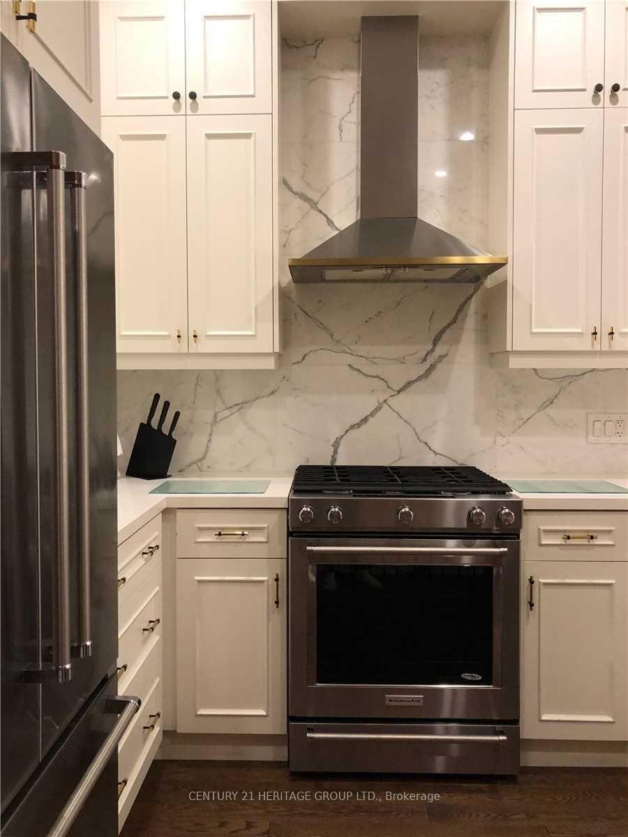 Photo 5 of Unit 1, 305 Mutual Street, Toronto, Church-Yonge Corridor — HOMEH