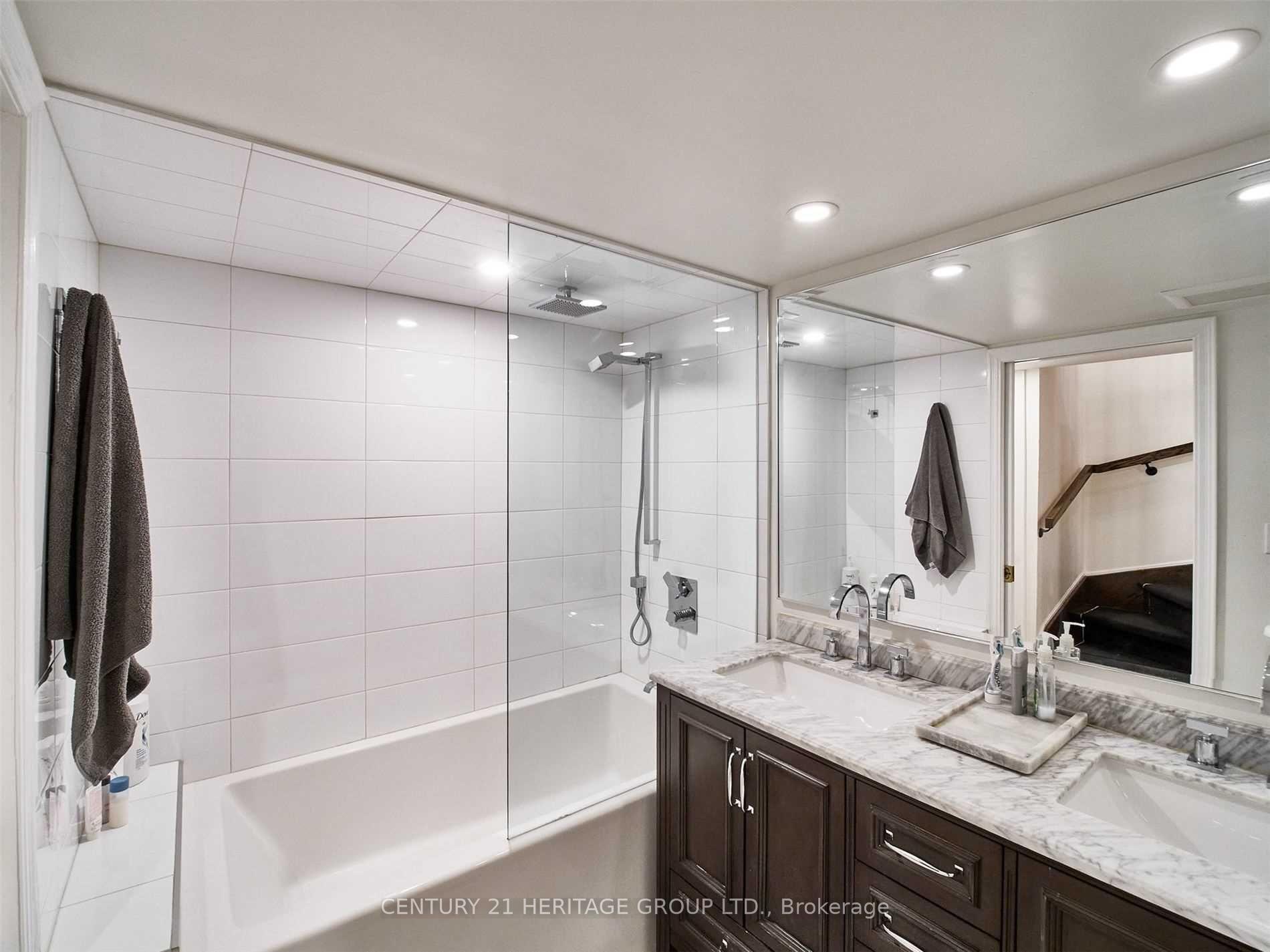 Photo 15 of Unit 1, 305 Mutual Street, Toronto, Church-Yonge Corridor — HOMEH