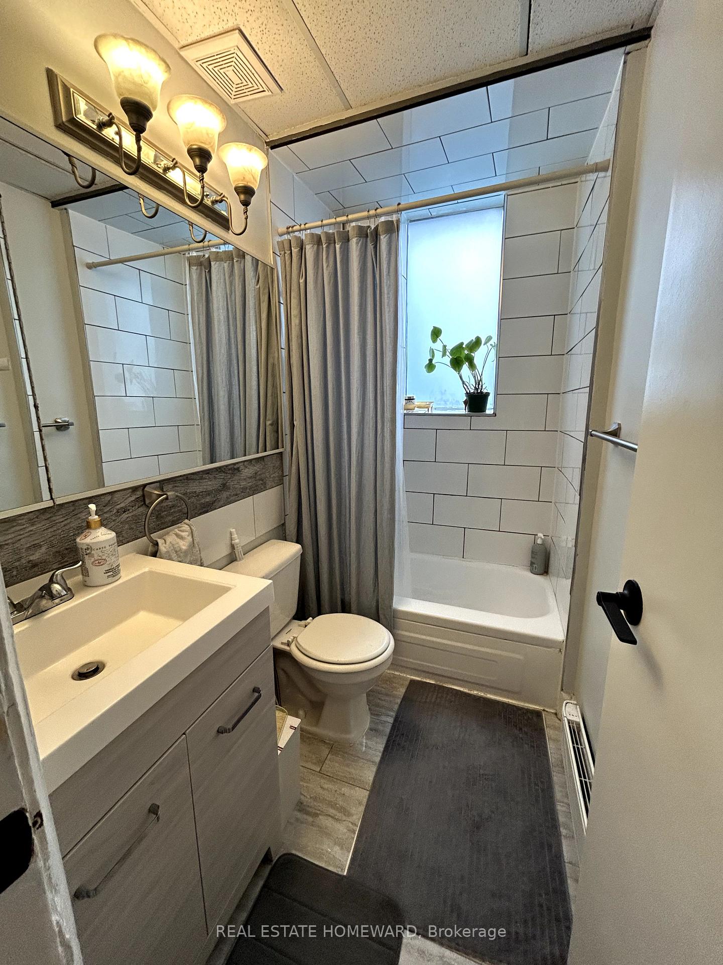 Photo 5 of Unit 8, 1480 Dundas Street E, Toronto, South Riverdale — HOMEH
