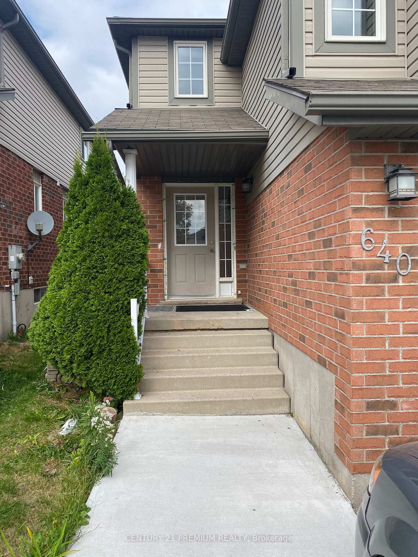 Photo 3 of 640 Activa Avenue, Kitchener — HOMEH