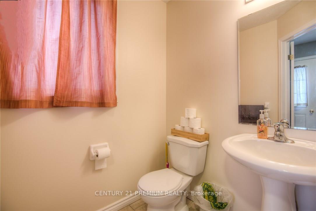 Photo 4 of 640 Activa Avenue, Kitchener — HOMEH