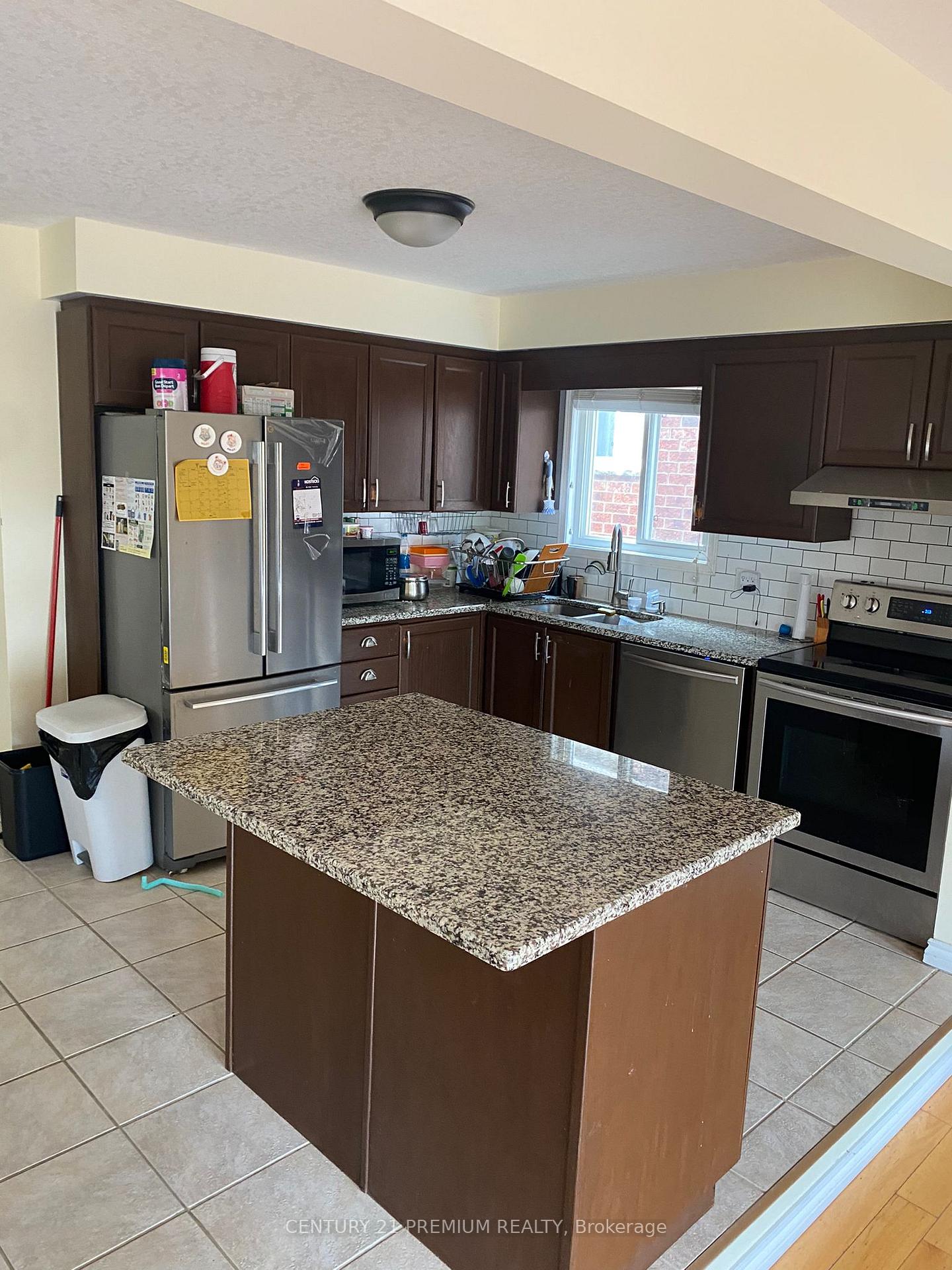 Photo 7 of 640 Activa Avenue, Kitchener — HOMEH