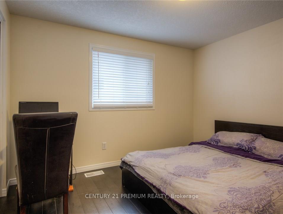Photo 17 of 640 Activa Avenue, Kitchener — HOMEH