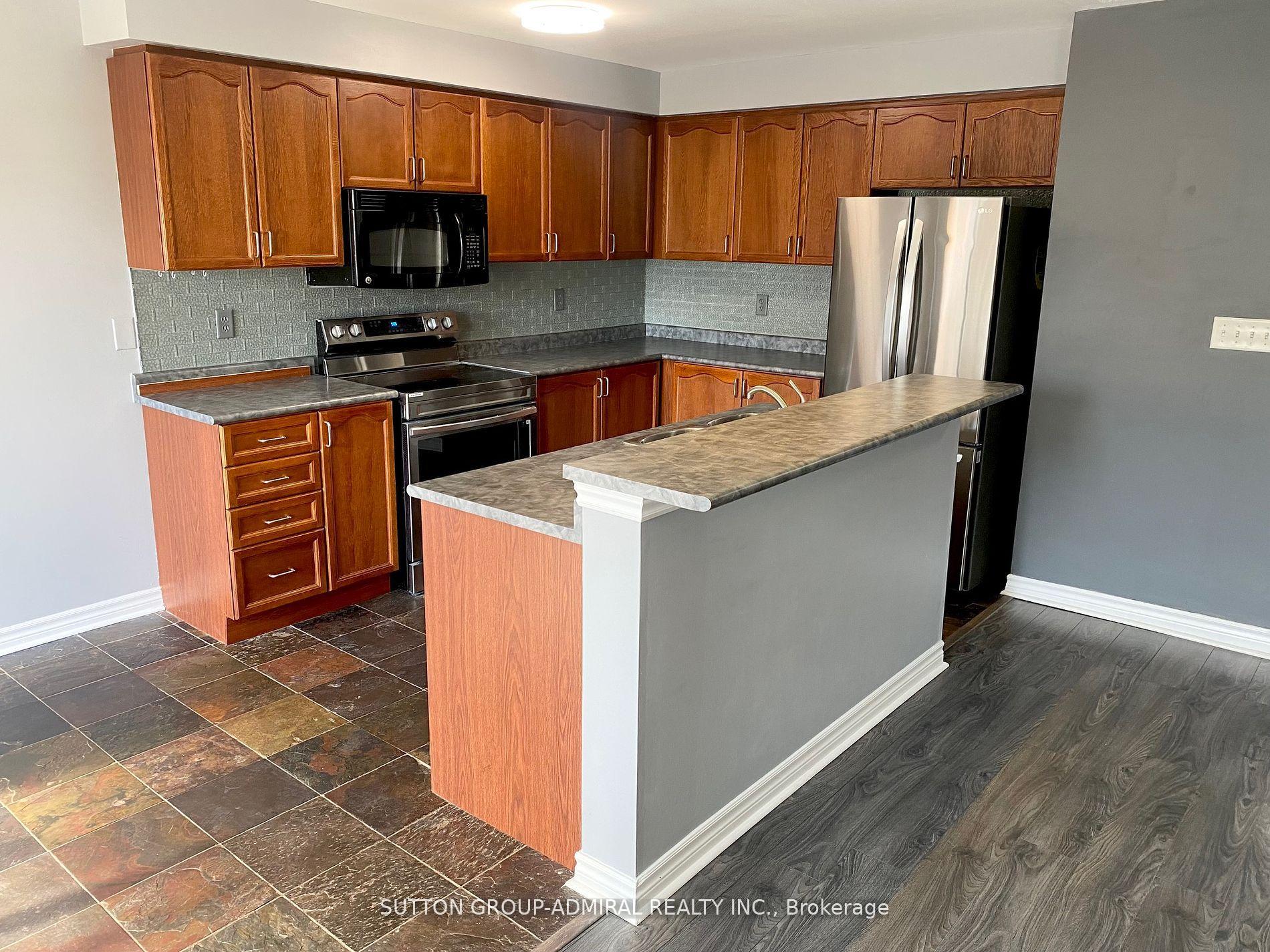 Photo 8 of Unit Main, 50 Maple Crown Terrace, Barrie, Innis-Shore — HOMEH