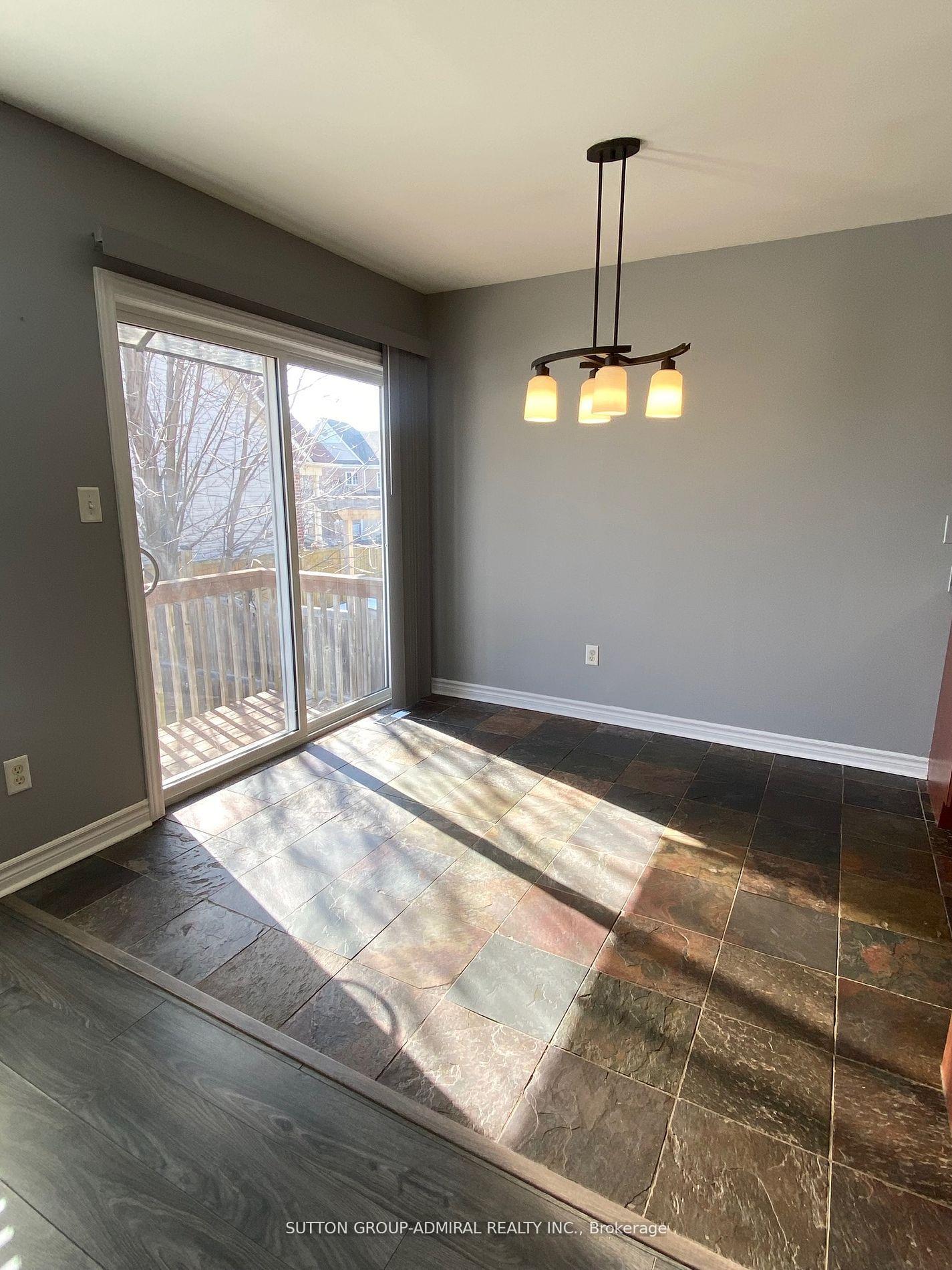 Photo 12 of Unit Main, 50 Maple Crown Terrace, Barrie, Innis-Shore — HOMEH