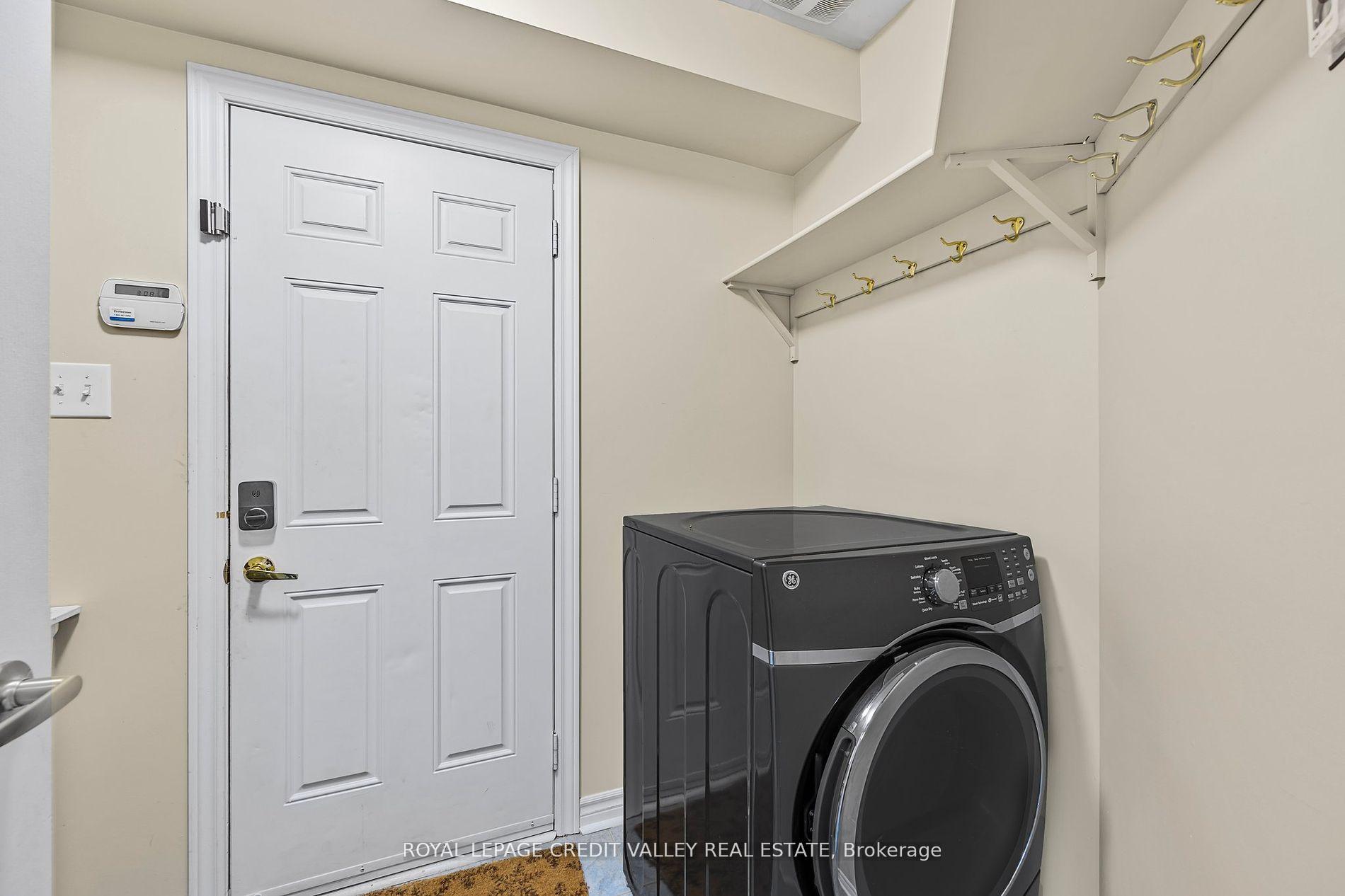 Photo 16 of 157 Succession Crescent, Barrie, Innis-Shore — HOMEH