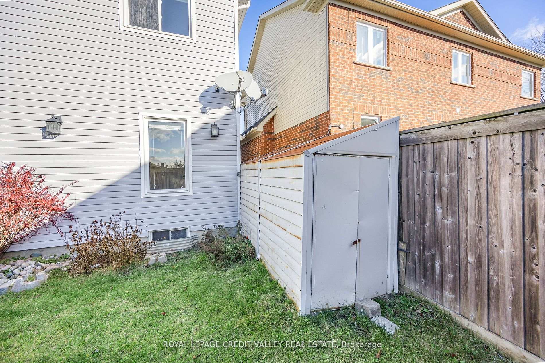 Photo 38 of 157 Succession Crescent, Barrie, Innis-Shore — HOMEH