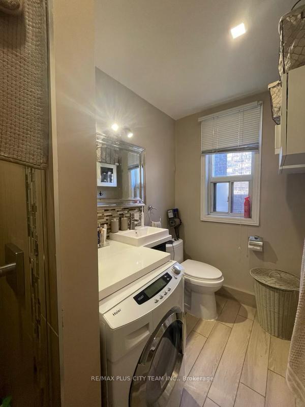 Photo 5 of Unit 2nd Flr, 580 Dufferin Street, Toronto, Little Portugal — HOMEH
