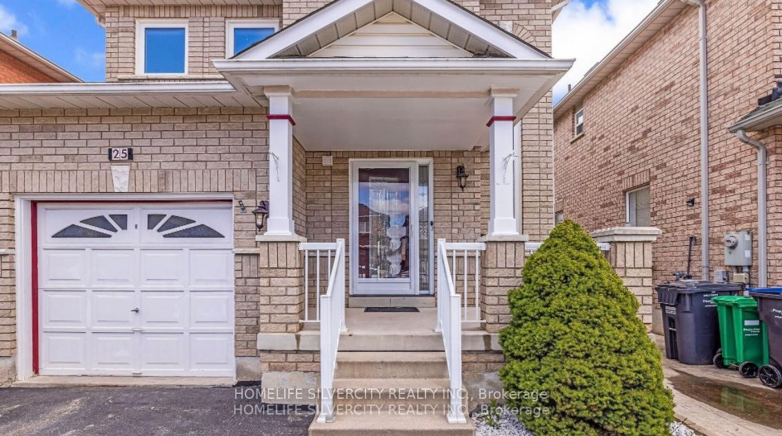 Photo 2 of 25 Oakmeadow Drive, Brampton, Fletcher's Meadow — HOMEH