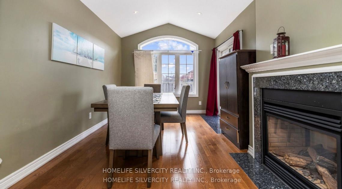 Photo 15 of 25 Oakmeadow Drive, Brampton, Fletcher's Meadow — HOMEH