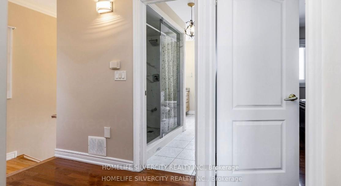 Photo 20 of 25 Oakmeadow Drive, Brampton, Fletcher's Meadow — HOMEH
