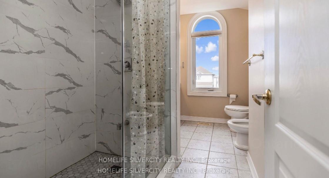 Photo 24 of 25 Oakmeadow Drive, Brampton, Fletcher's Meadow — HOMEH