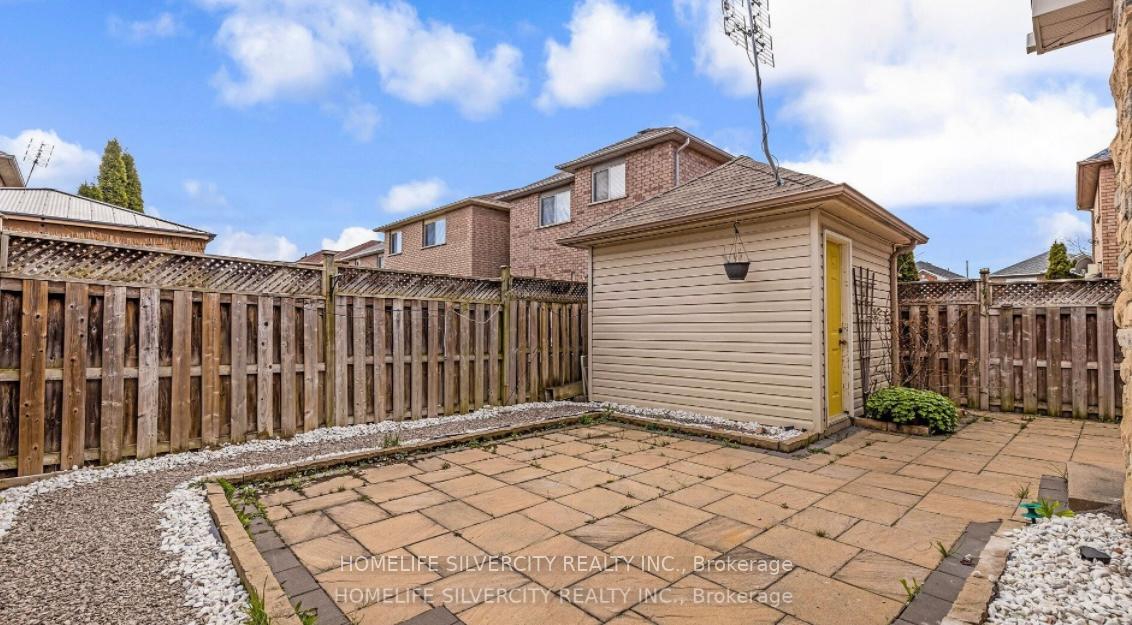 Photo 28 of 25 Oakmeadow Drive, Brampton, Fletcher's Meadow — HOMEH