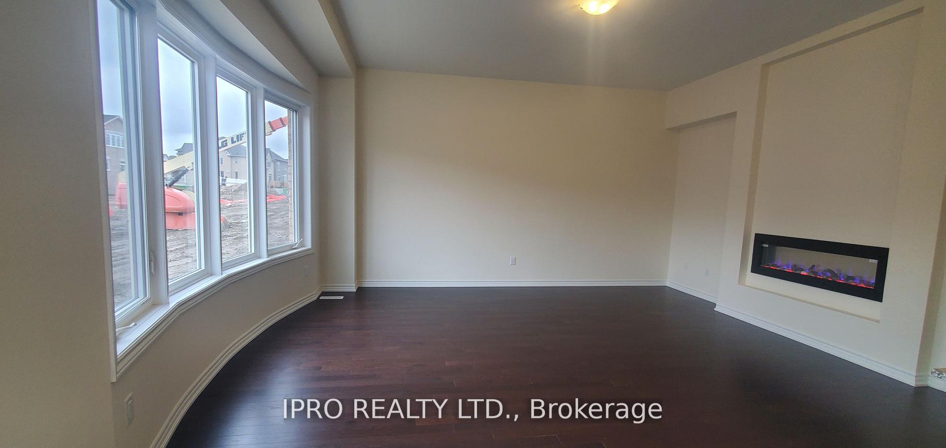 Photo 8 of 10 Northern Breeze Crescent, Whitby, Rolling Acres — HOMEH
