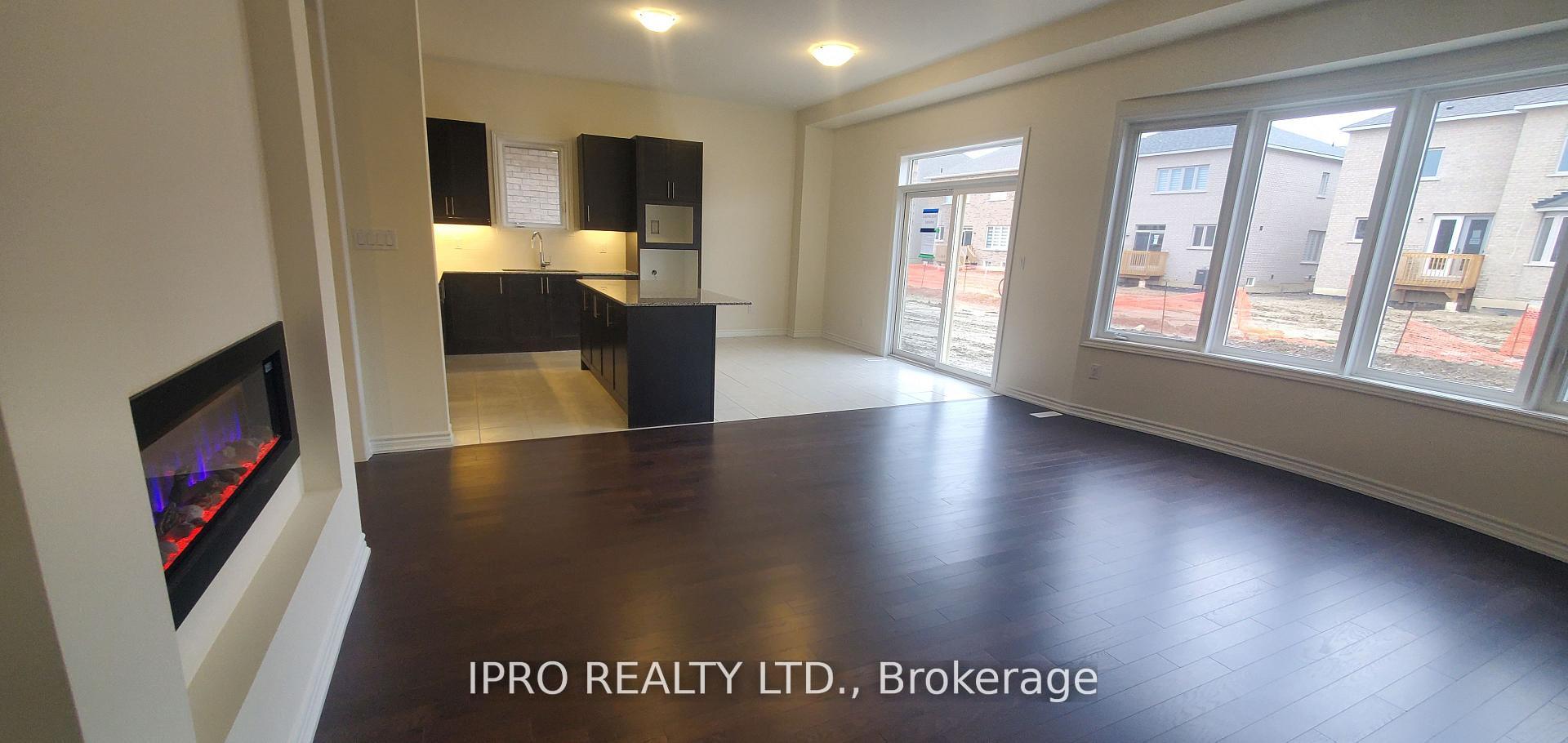 Photo 13 of 10 Northern Breeze Crescent, Whitby, Rolling Acres — HOMEH