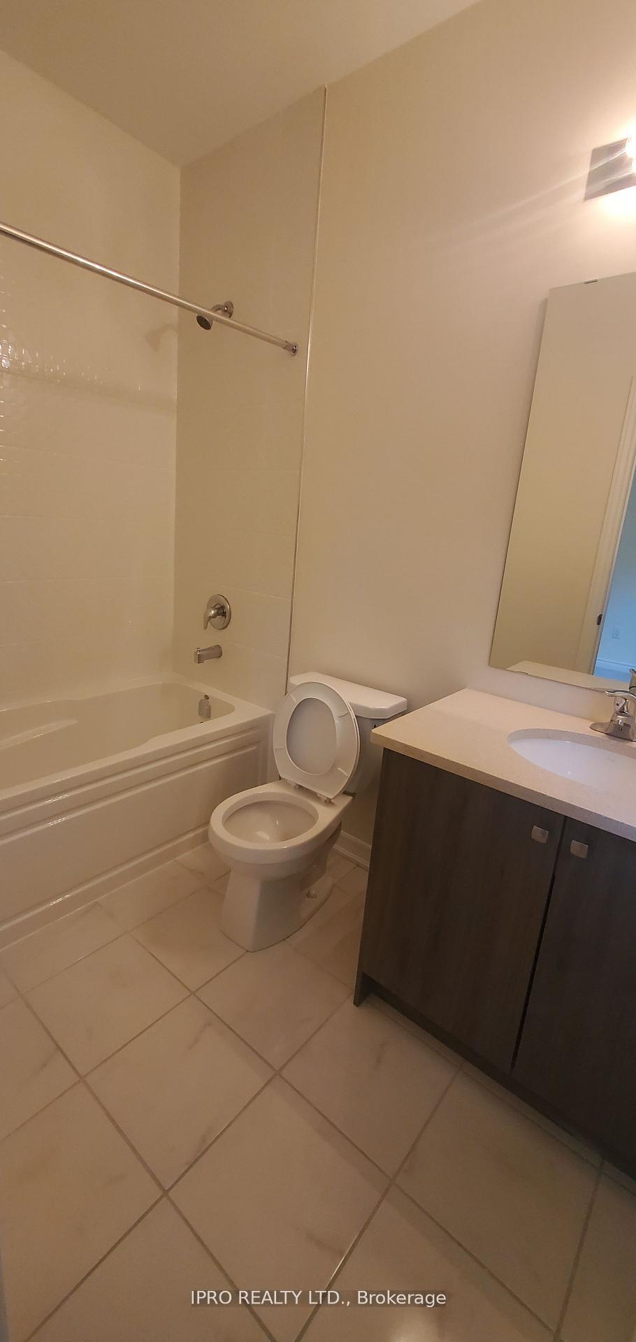 Photo 11 of 10 Northern Breeze Crescent, Whitby, Rolling Acres — HOMEH