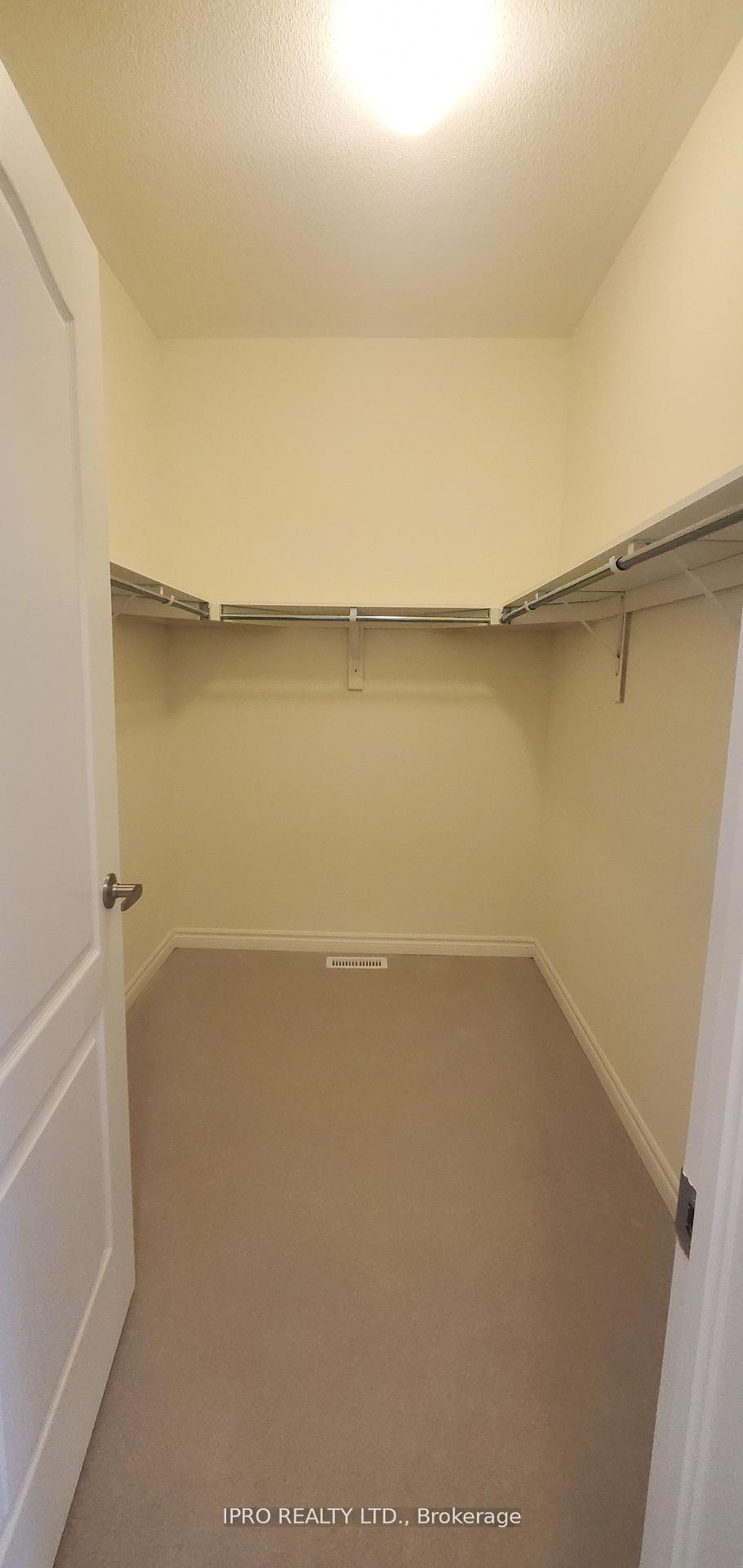 Photo 15 of 10 Northern Breeze Crescent, Whitby, Rolling Acres — HOMEH