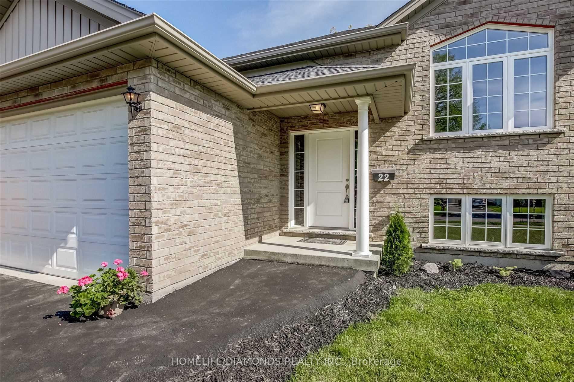 Photo 11 of 22 Trent Avenue, Welland, N. Welland — HOMEH