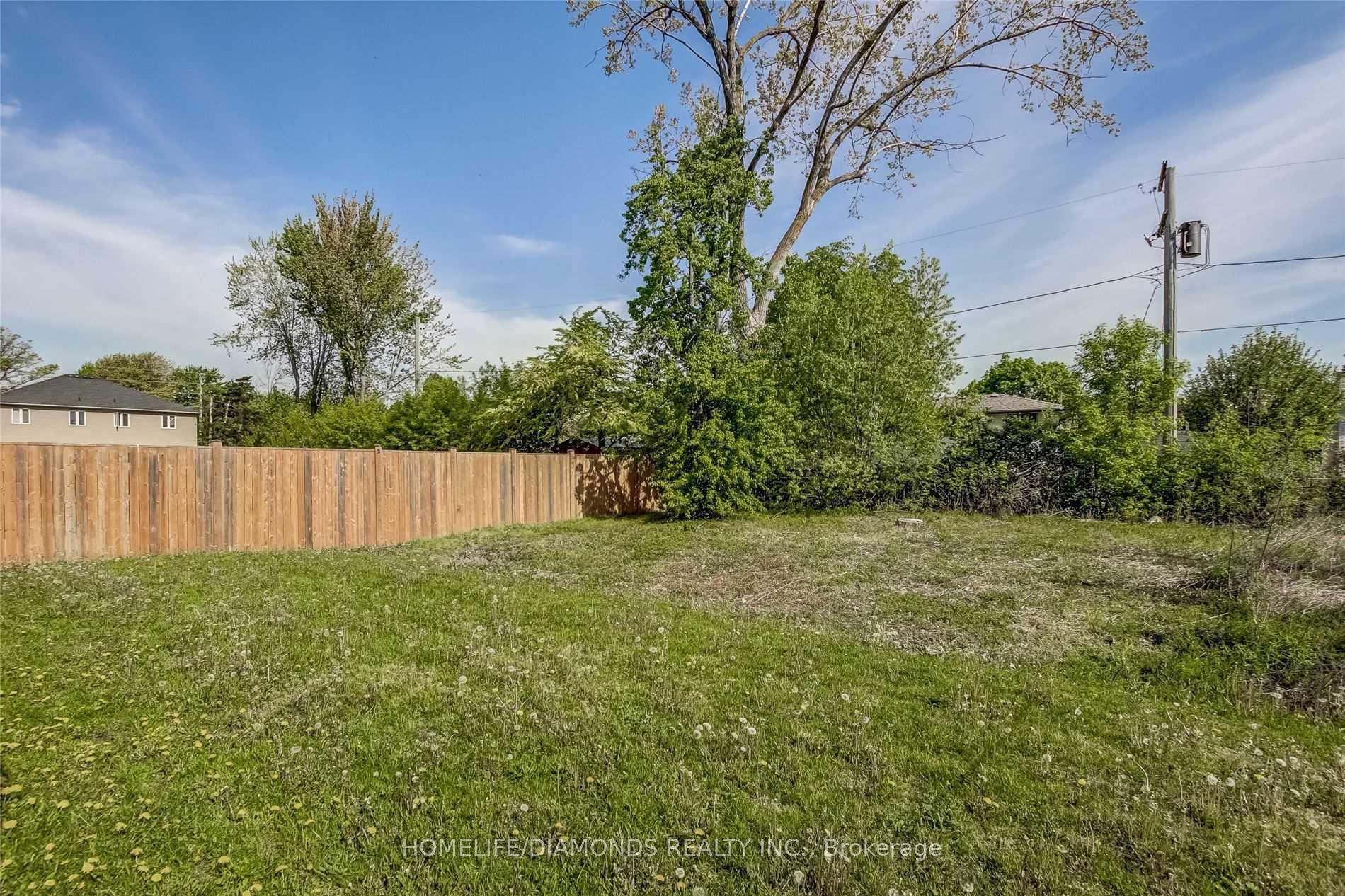 Photo 26 of 22 Trent Avenue, Welland, N. Welland — HOMEH