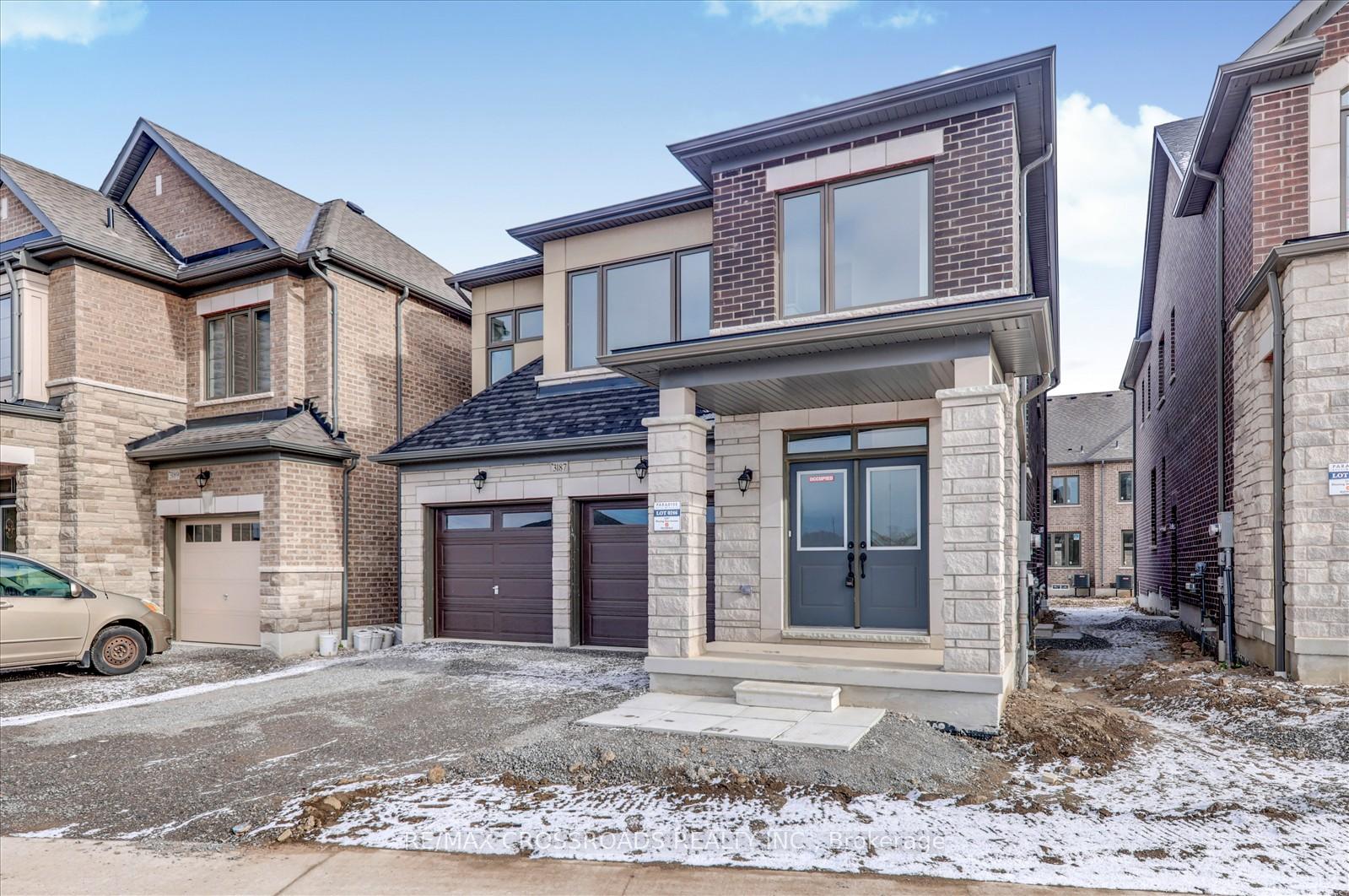 Photo 2 of 3187 Blazing Star Avenue, Pickering, Rural Pickering — HOMEH
